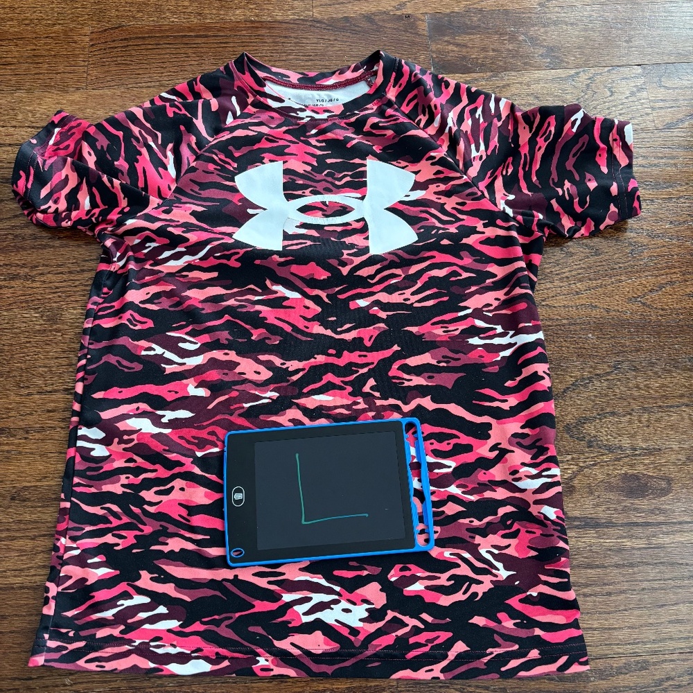 Boys Under Armour Shirt Size Large